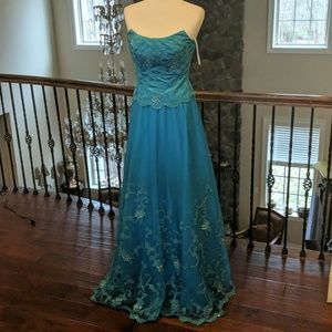 Aqua blue Jovani dress in a size 2